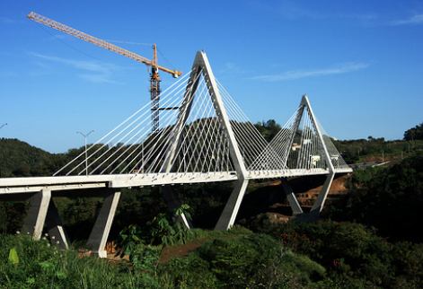 Puentes Metálicos y de concreto pretensados 